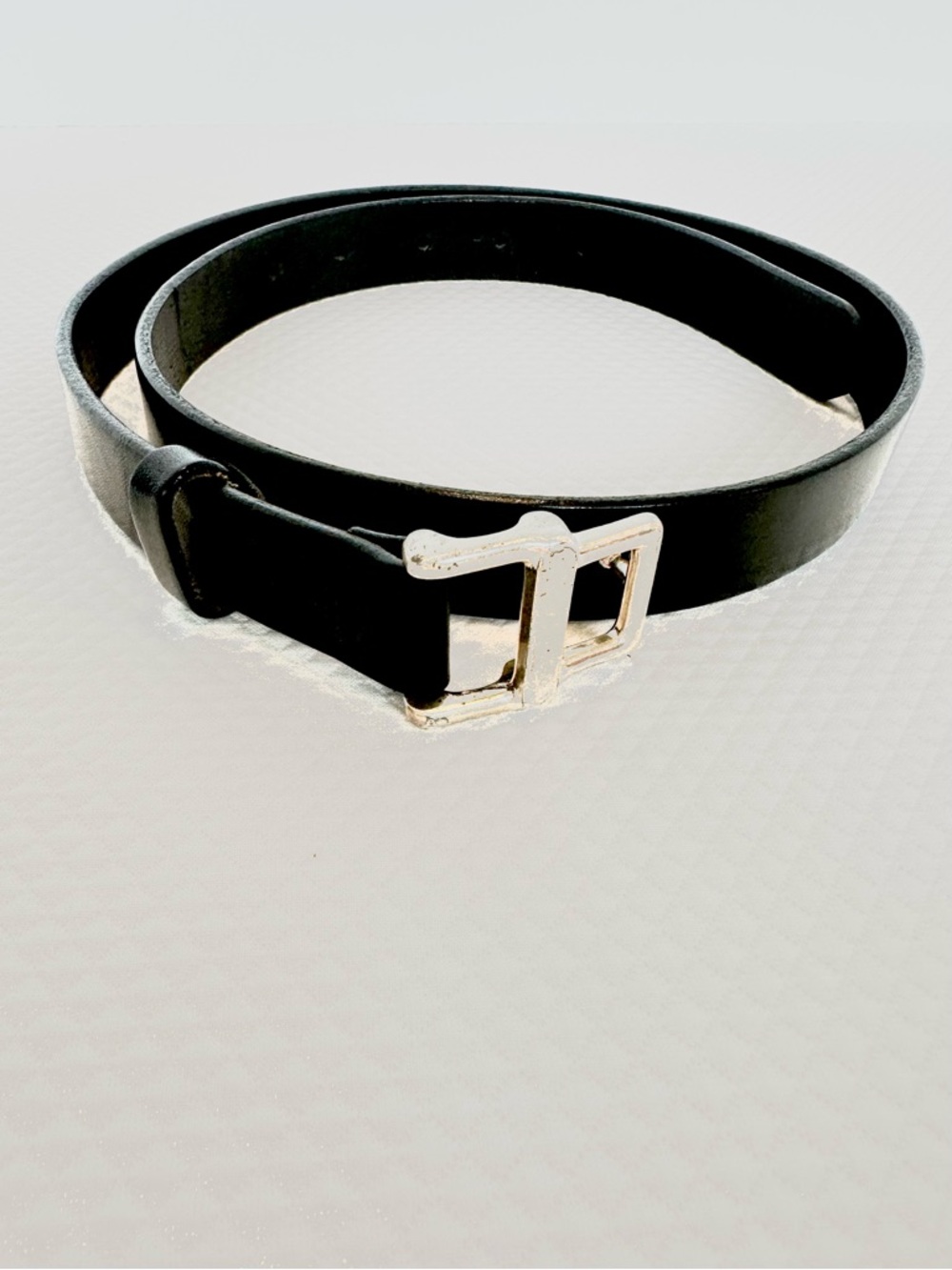 Banana Republic Black Leather Belt with Silver Pop in Buckle EUC 1 inch wide - Picture 1 of 7